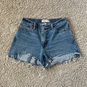 Abercrombie & Fitch 4" Mom Short High Rise Curve Love Denim Jean Shorts Size 28